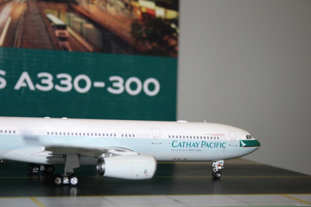 Phoenix/Eagle 1:200 Cathay Pacific Airbus A330-300 L-LBB (100014) ‘1000th A330’