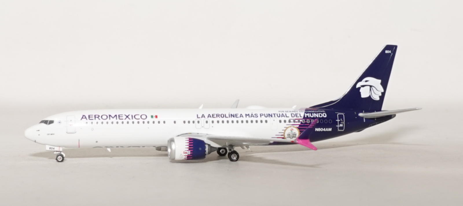 1:400 Phoenix Models AeroMexico B 737-9MAX N804AM 93093 PH412086 Airplane Model