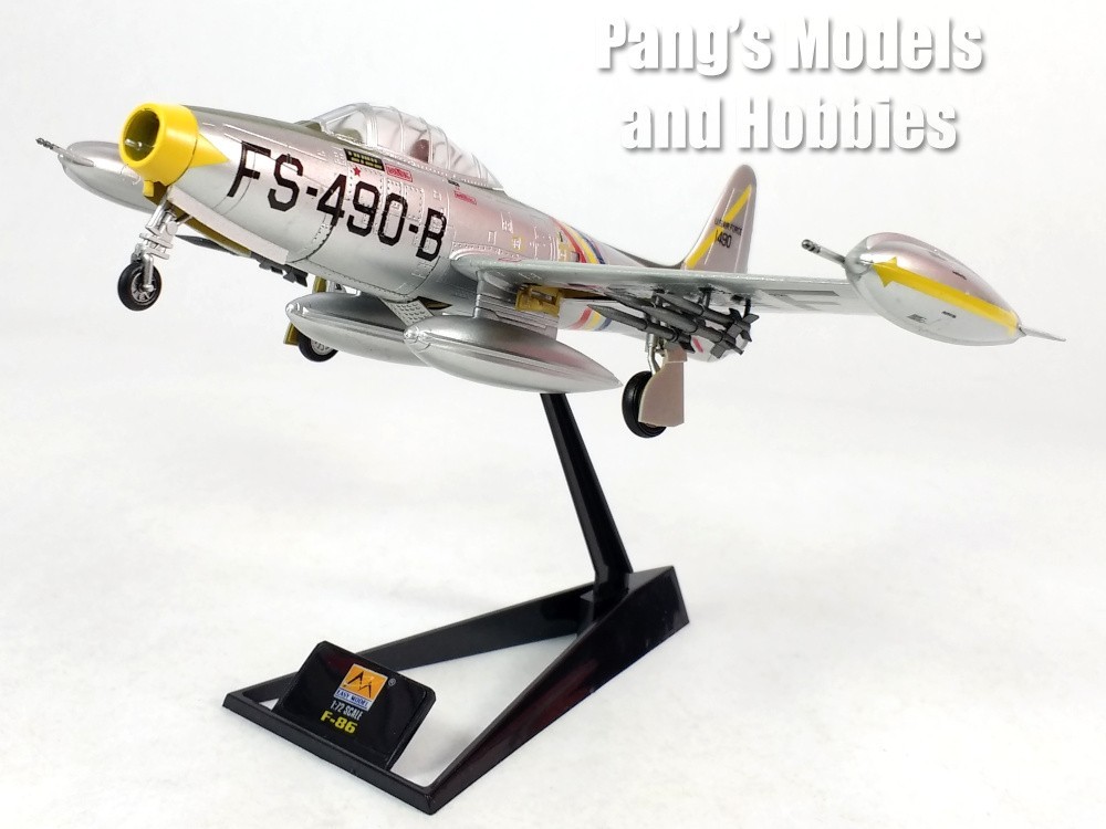 Republic F-84 F-84E Thunderjet 523 FES, 1951 USAF 1/72 Scale Model Easy Model
