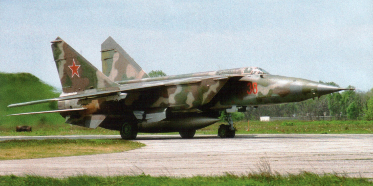 Mig-25 Rbf, Soviet reconnaissance aircraft 1:48 plastic model kit ICM
