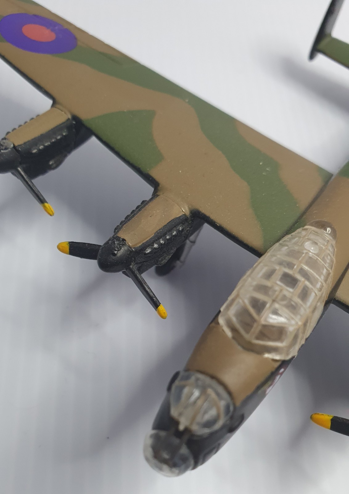 ATLES EDITIONS AVRO LANCASTER DIE-CAST 3 903 002 – Lancaster – ADMIRAL PRUNE