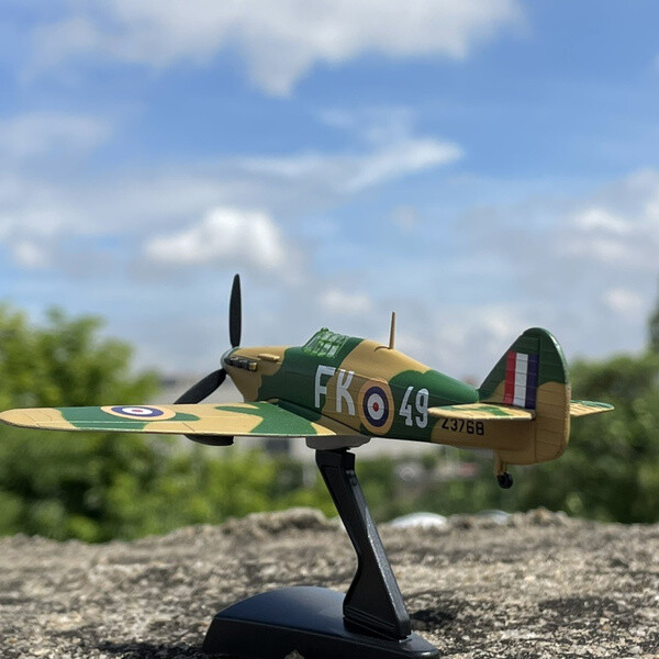 1:100 Scale Alloy Diecast Military Model Royal AirForce Hawker Hurricane Fighter