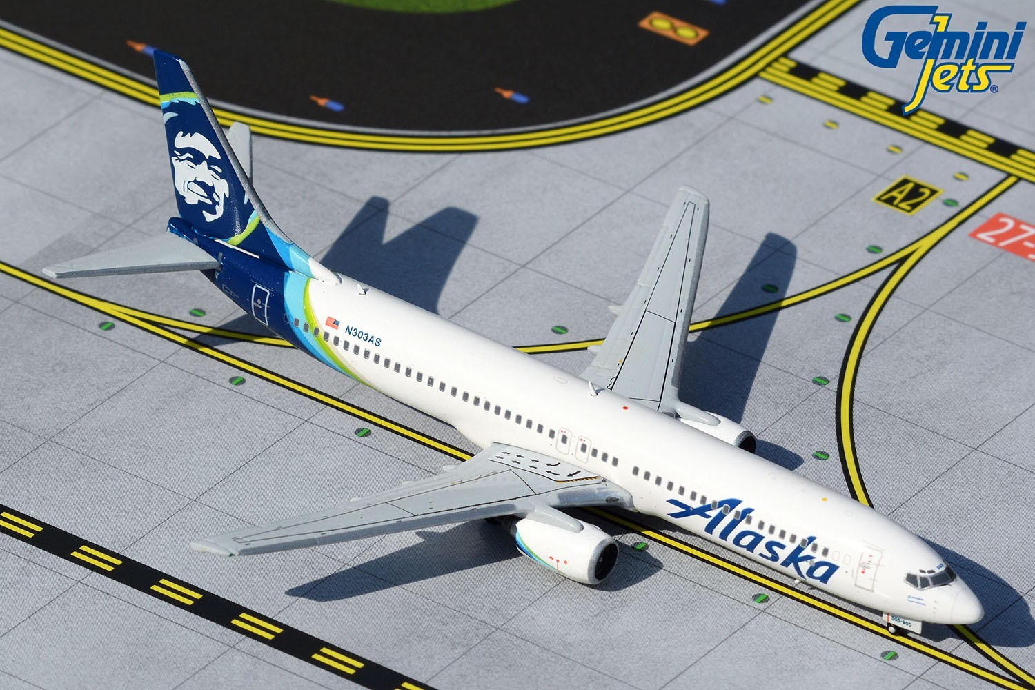 Alaska Airlines Boeing 737-900 N303AS GeminiJets GJASA1872 Scale 1:400 RARE