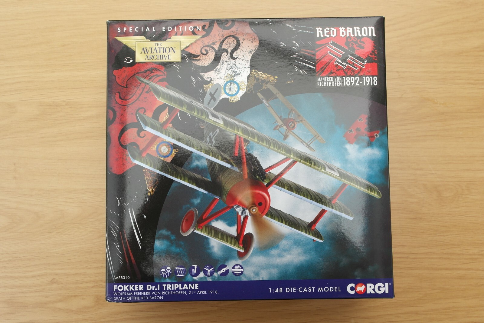 CORGI AVIATION 1:48 FOKKER DR.1 TRIPLANE WOLFRAM FREIHERR VON RICHTHOFEN 1918