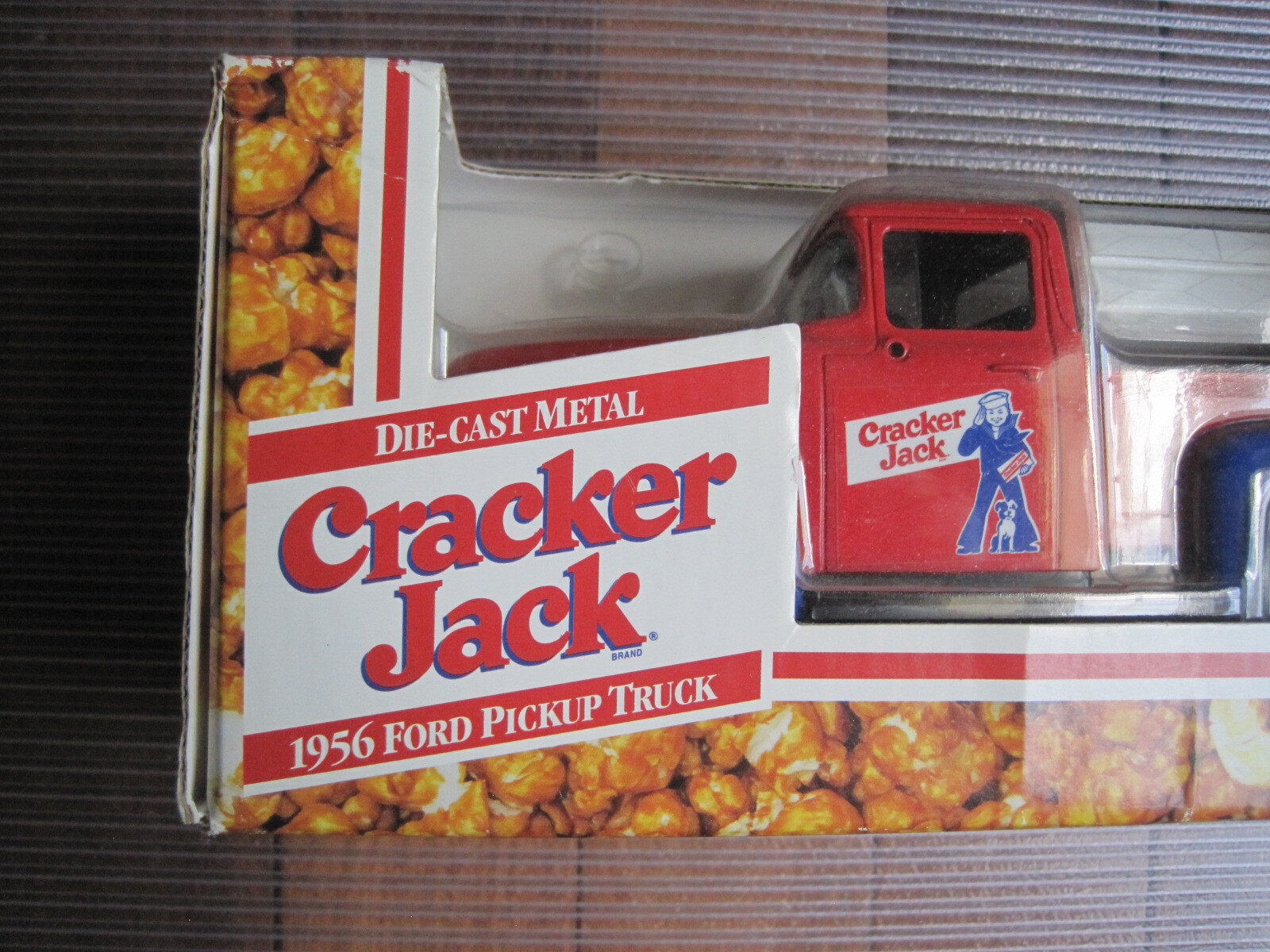 VINTAGE 1996 ERTL COLLECTIBLES 1956 FORD CRACKER JACK PICKUP TRUCK NEW BORDEN