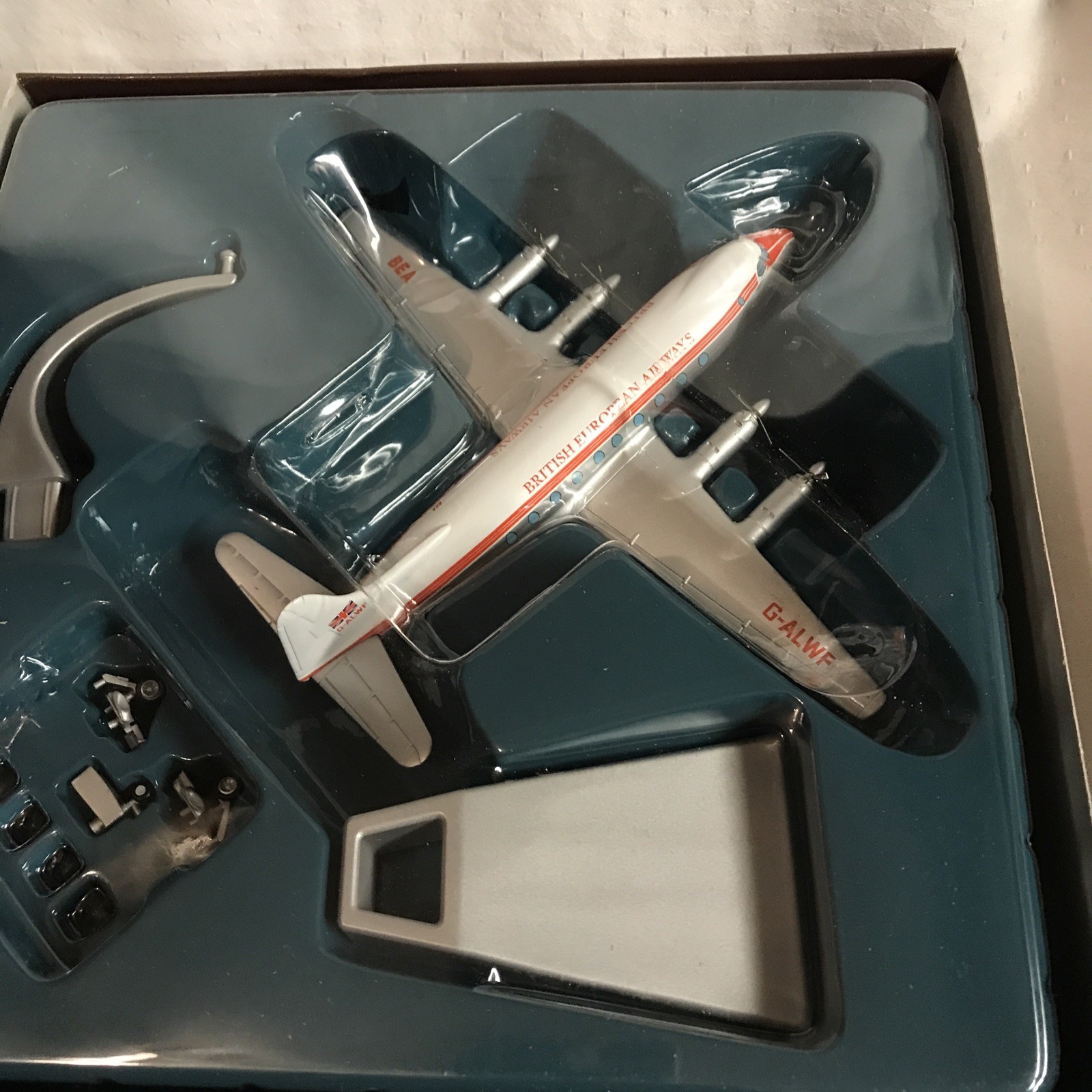 Corgi Aviation Archive Classic Propliners Vickers Viscount 700 Series British