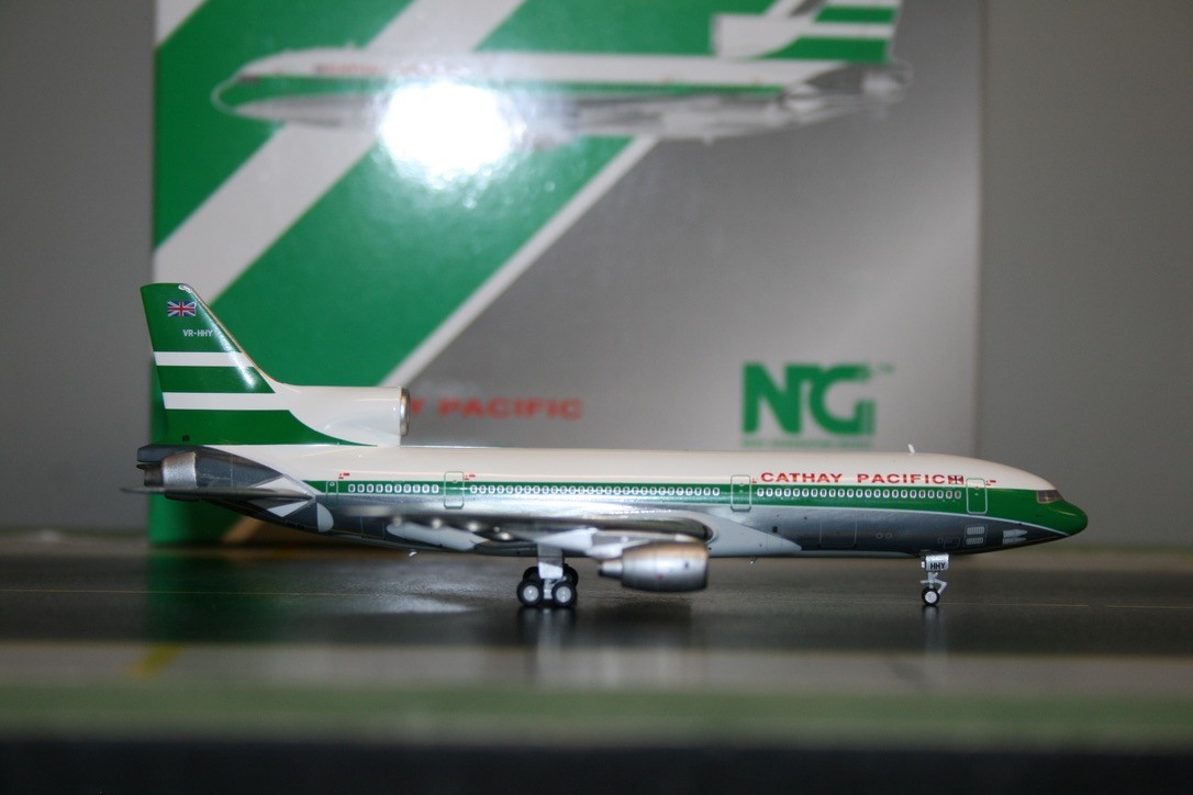 NG Models 1:400 Cathay Pacific Lockheed L-1011 Tristar VR-HHY (31027)