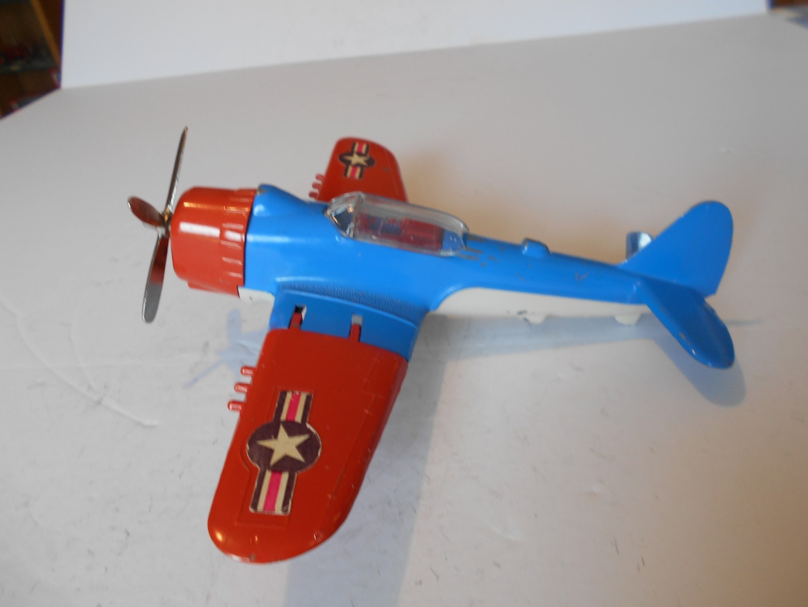 Vintage 1960s Hubley Kiddie Toy 1:12 American Eagle Airplane (P-47 Thunderbolt)