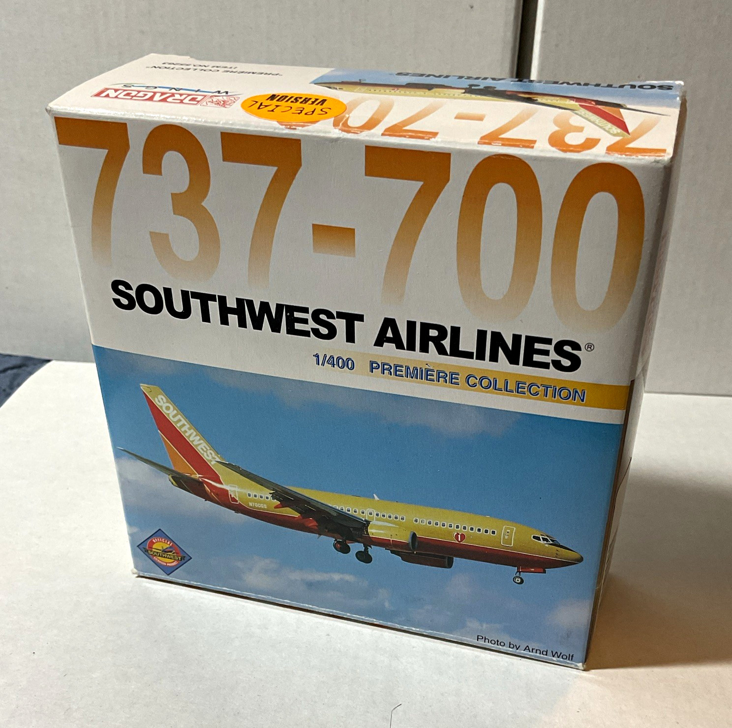 Dragon Wings Boeing 737-700 Southwest Airlines 1:400 Diecast Special Ver DWS5263