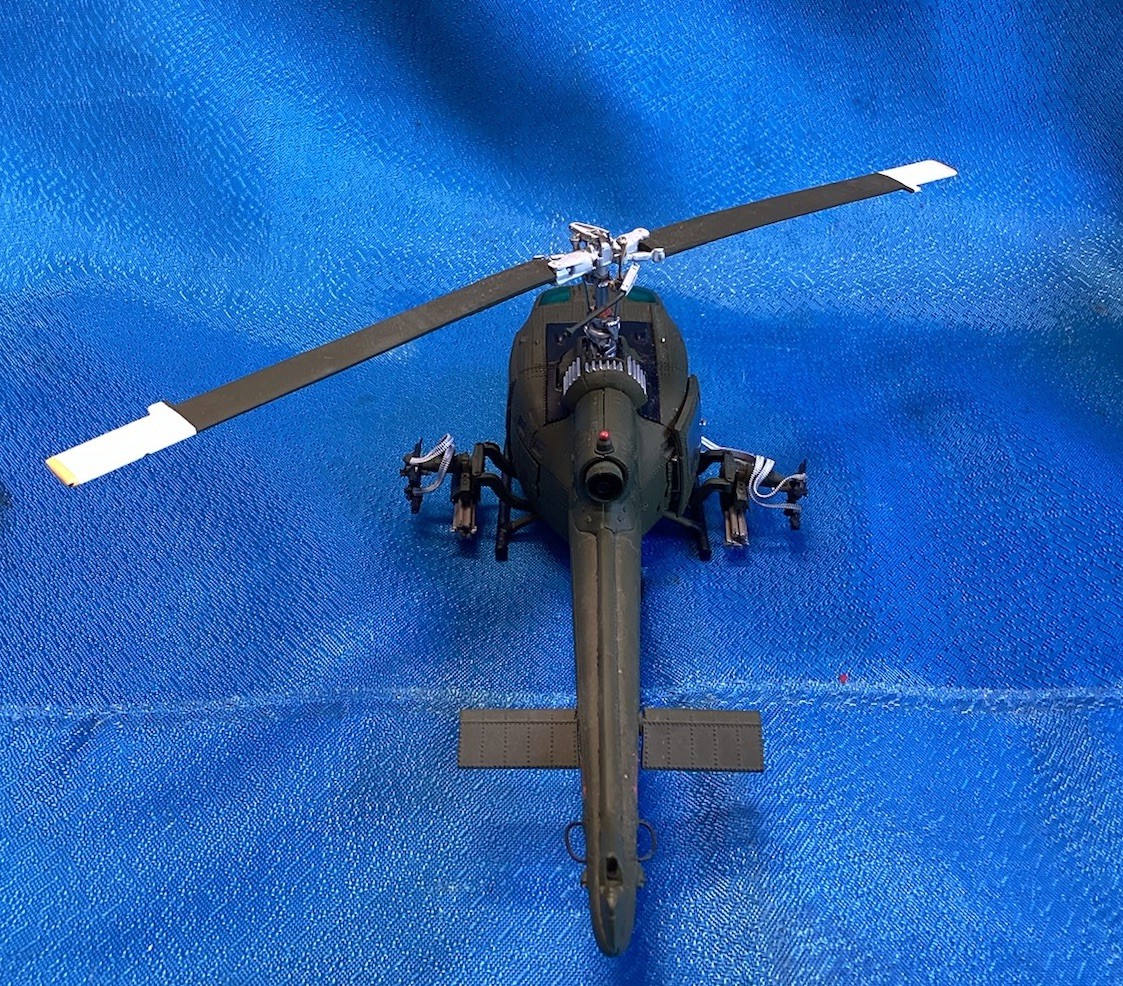 1/48 SCALE MODEL FRANKLIN MINT HUEY UH-1B ATTACK HELICOPTER CHOPPER GUNNER