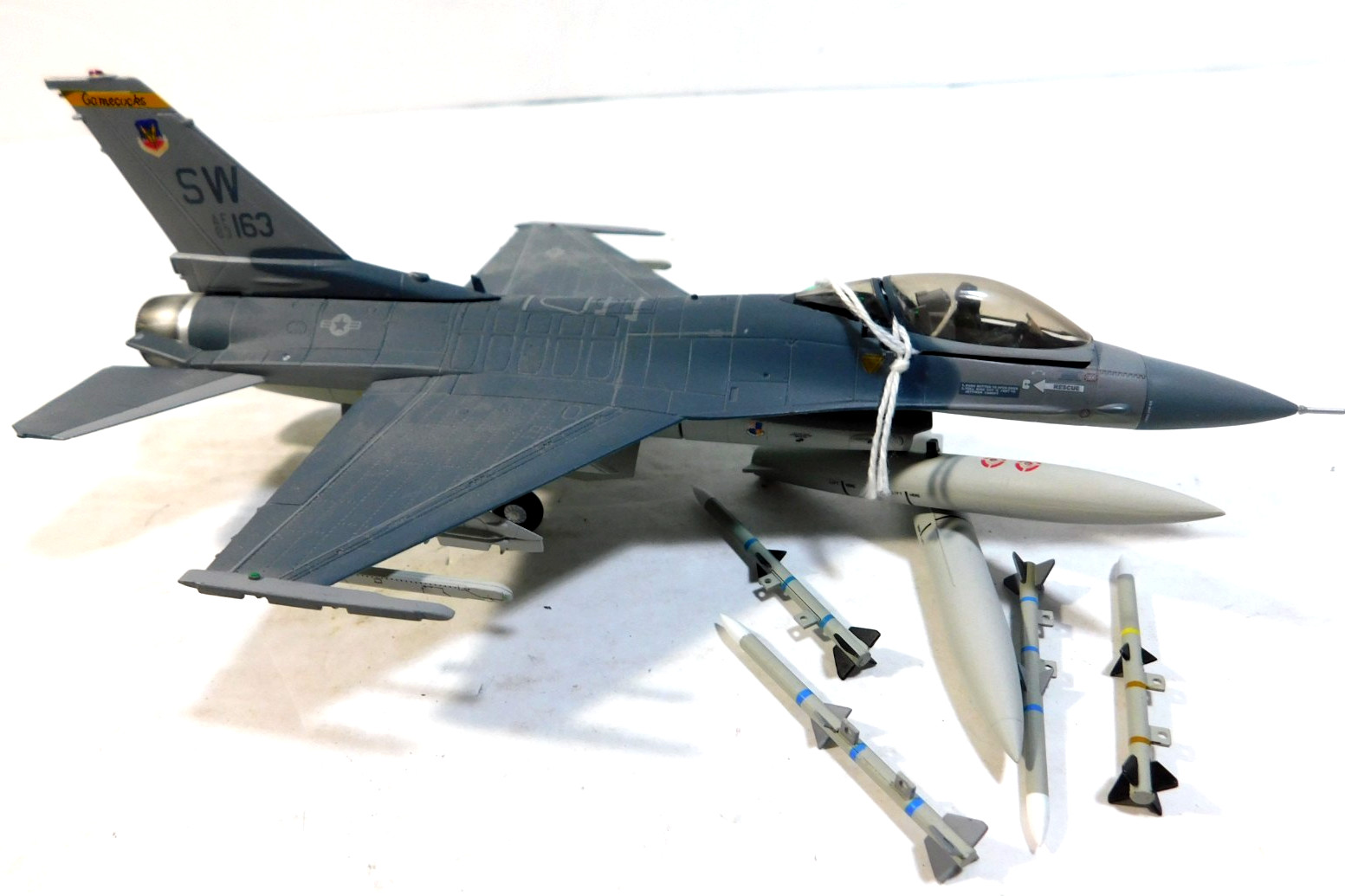1:72 Warbirds Lockheed F-16 Fighting Falcon Diecast USAF 163rd FS Shaw SCarolina