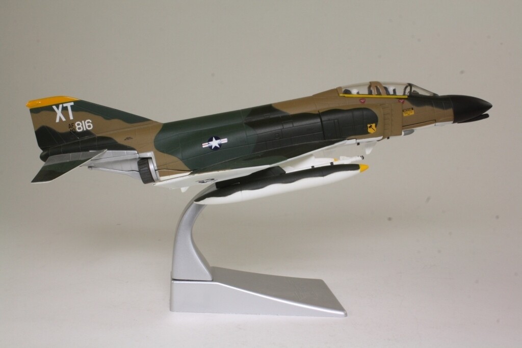 CORGI F-4C Phantom II, USAF 12 TFTW ‘Annette’, Cam Ranh Bay AFB, 1968-69~AA33204