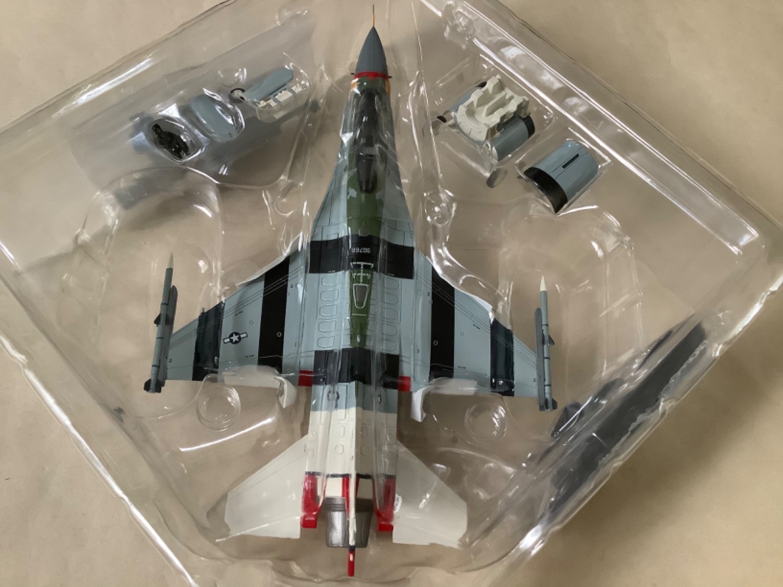 HOBBYMASTER 1:72 F-16C PASSIONATE PATSY, 310TH FS 80TH ANNIVERSARY 2022 HA38013