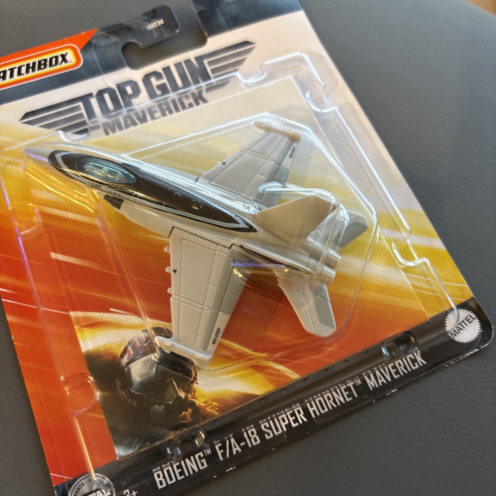 Matchbox Top Gun Maverick Boeing F/A-18 Super Hornet Sky Busters HMB57 2022
