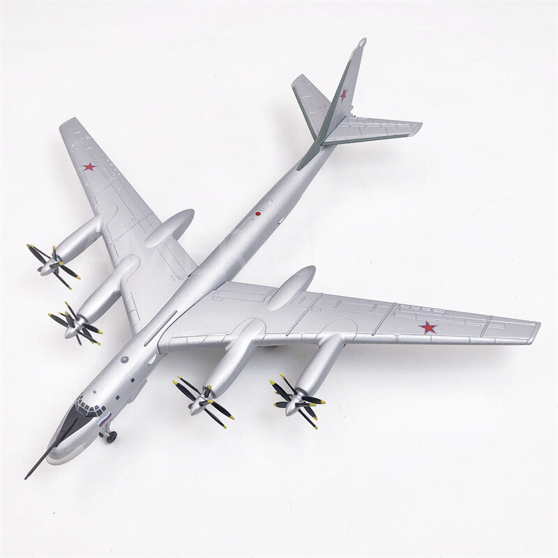 Amer 1:200 Russian TU-95 bear type strategic nuclear bomber Diecast Model TU 95