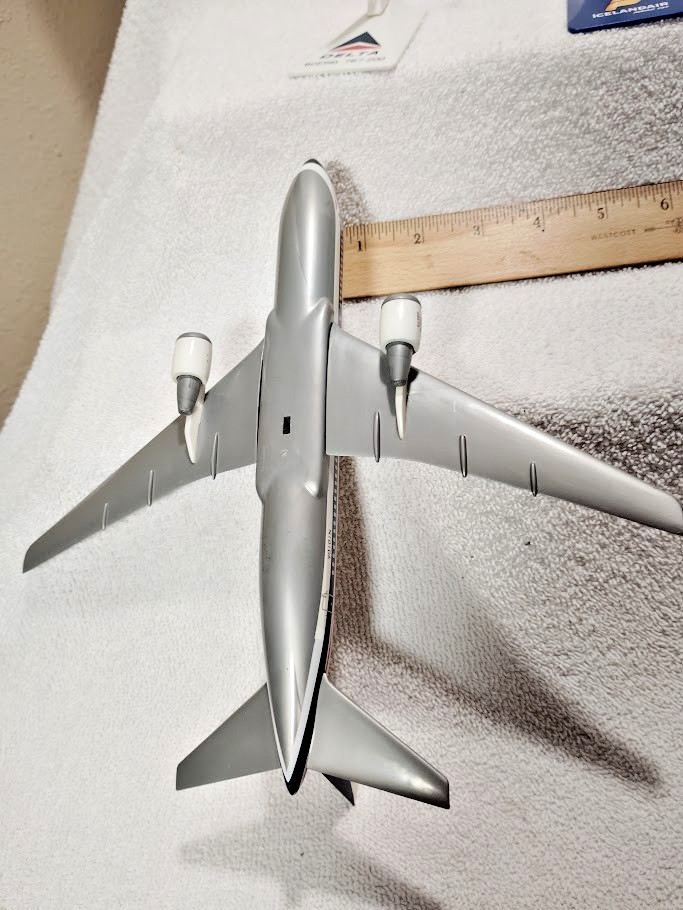 Model Jet Planes Delta 767-200, Icelandair 757, KLM 747-400 (YOUR CHOICE OF 1)