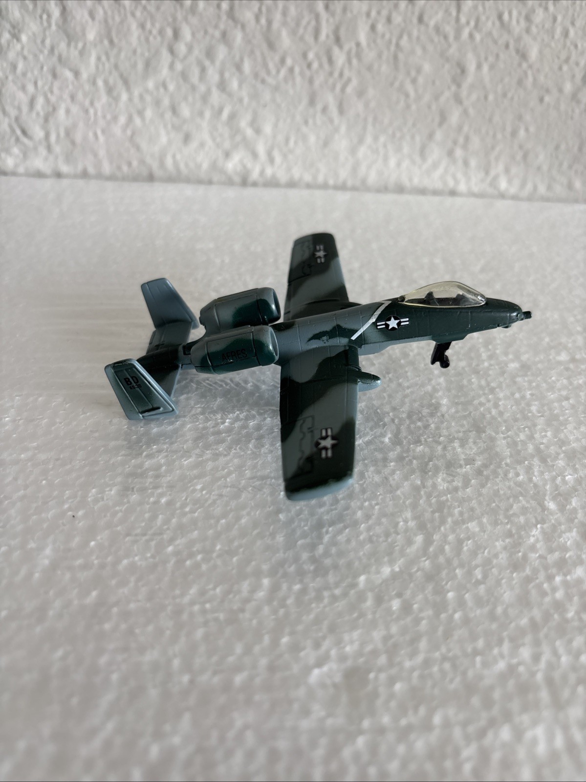 MAISTO A-10 Thunderbolt II Diecast Aircraft Missing Stand