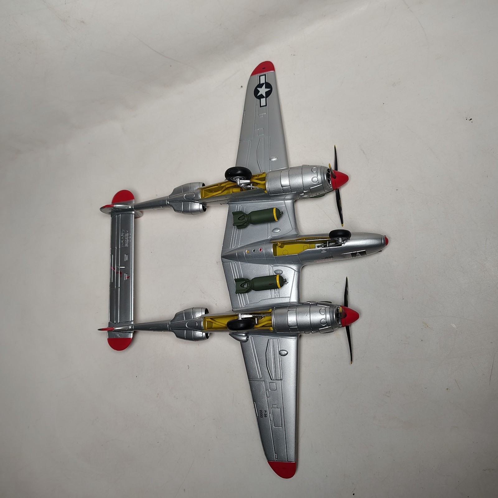 P-38J LIGHTNING USAAF 49TH FG 9TH FS RICHARD BONG 1942 – CORGI 1:72 NO BOX