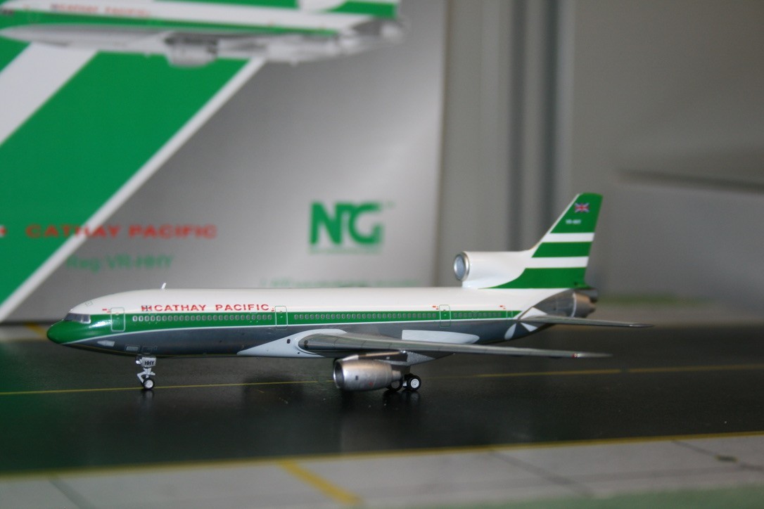 NG Models 1:400 Cathay Pacific Lockheed L-1011 Tristar VR-HHY (31027)