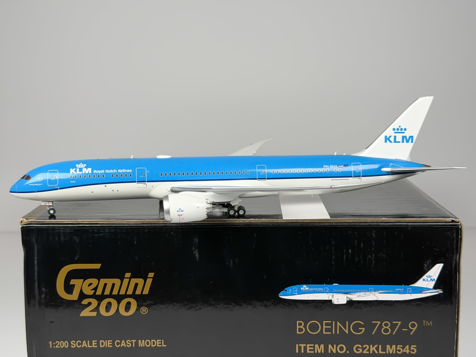 KLM Royal Dutch Airlines Boeing 787-9 1:200 Gemini Jets PH-BHA (G2KLM545)
