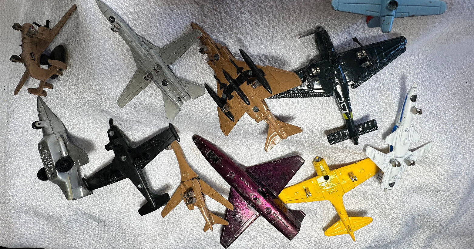 Vtg Mixed Brand Lot Of Diecast Toy Military Airplane Jets Airforce Navy Marines
