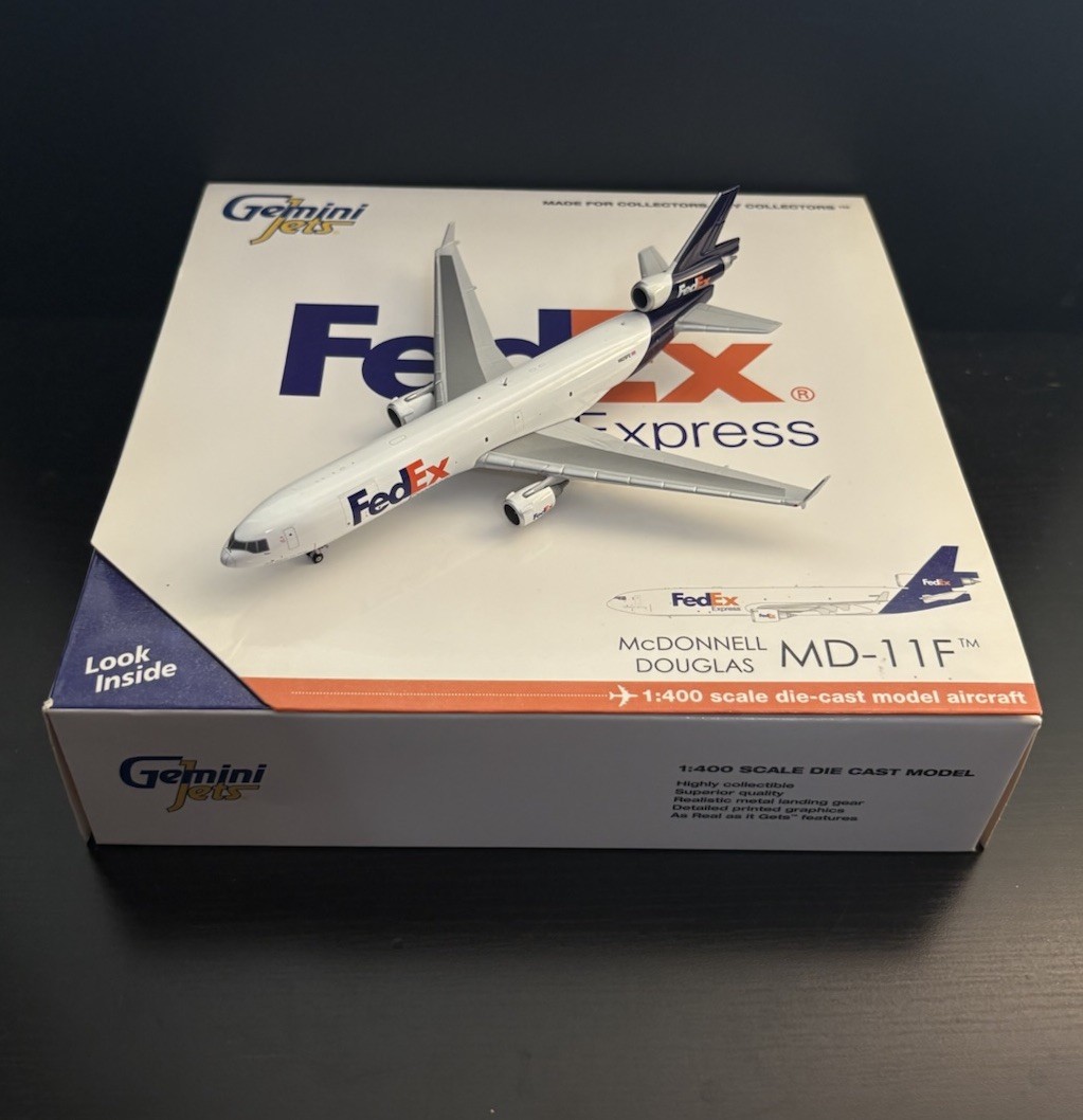 GeminiJets 1:400 FedEx MD-11F N625FE GJFDX1493 Diecast Scale Model Airplane