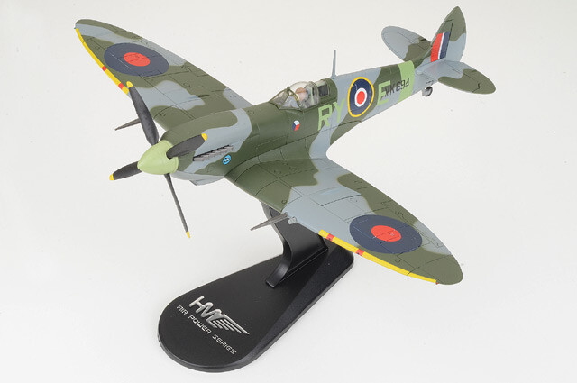 HA8325 Hobby Master Spitfire Mk IX 1/48 Model MK694 RAF No.313 Sqn