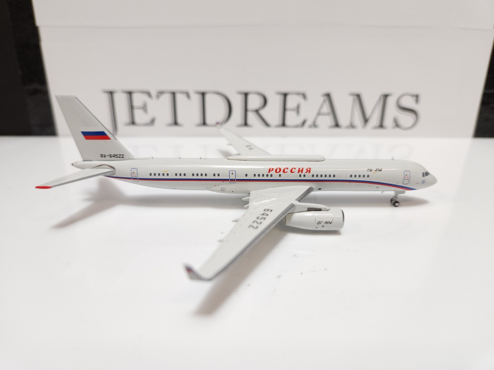 1/400 RUSSIA STATE TRANSPORT TU-214SUS COMMS RELAY 2000’S COLORS RA-64522 PANDA