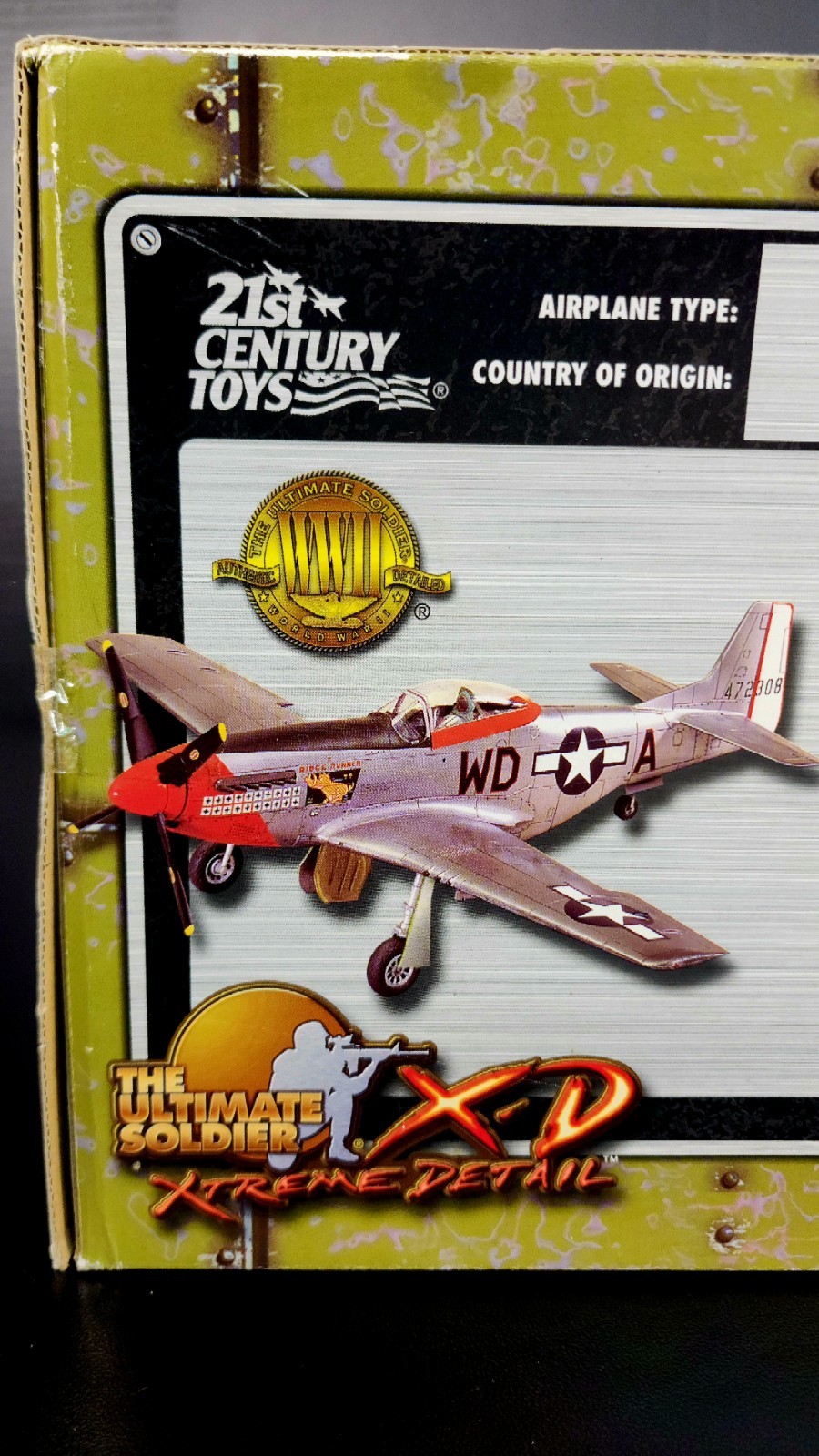 21st Century Toys XD 1:18 P-51D Mustang Ridge Runner Pilot Boxed 2005