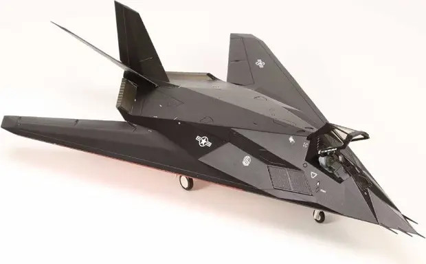 Stealth Fighter YF-117 Nightwark Edwards AFB in 1:72 scale by Hobby Master