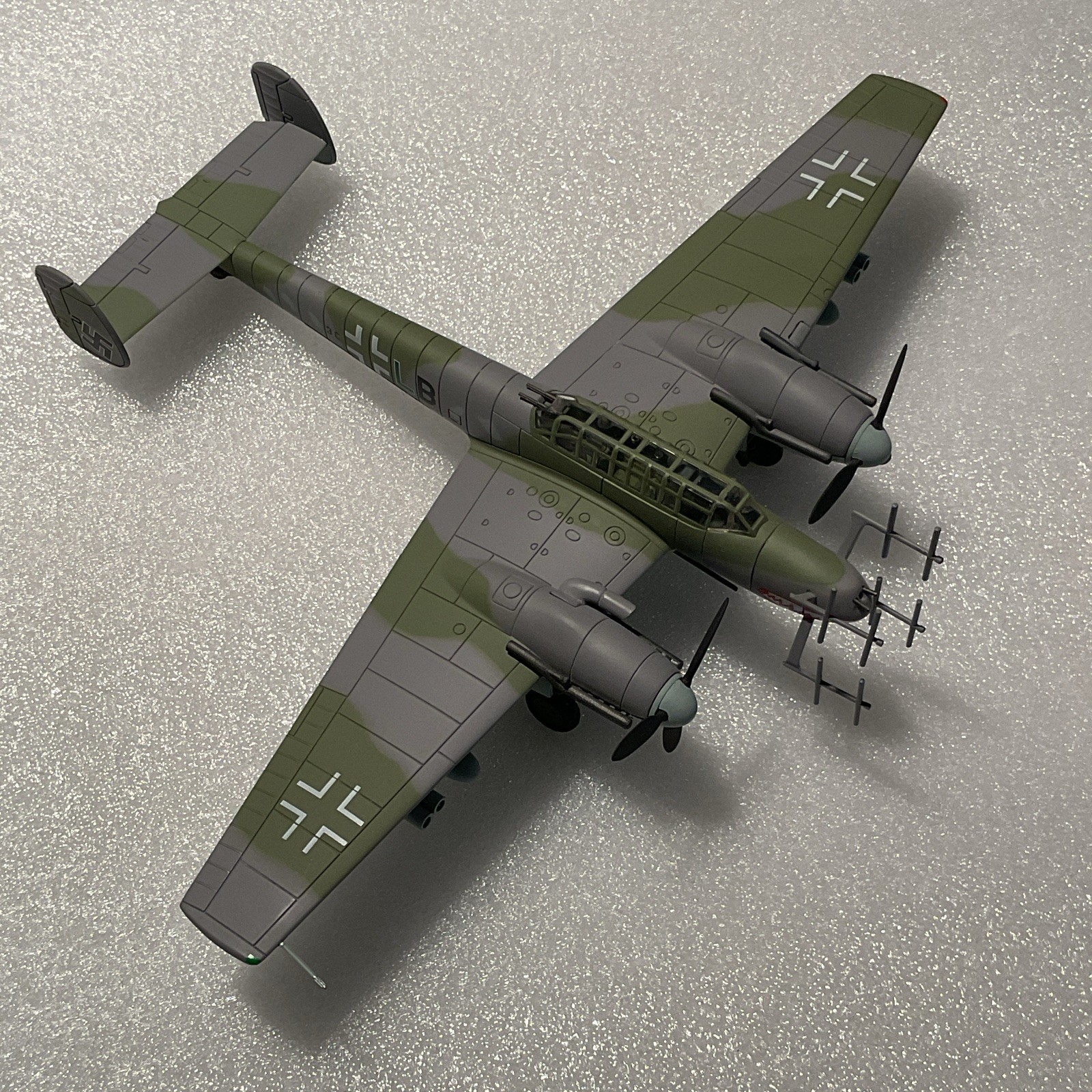 Hobby Master 1:72 Messerschmitt BF 110G-4 Shark Mouth Diecast HA1805
