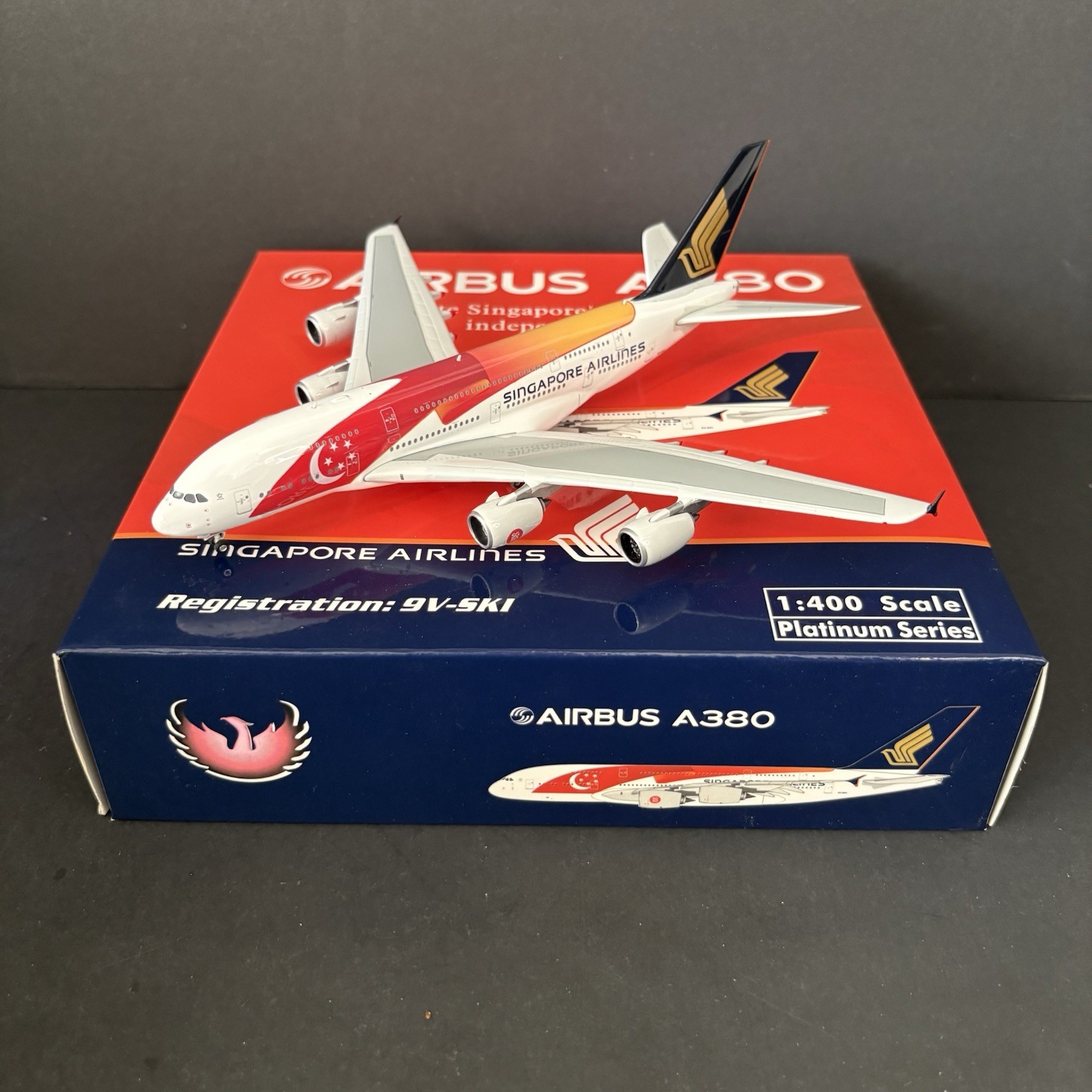 Phoenix Model 1:400 Singapore Airlines Airbus A380 9V-SKI 50th Anniversary Plane