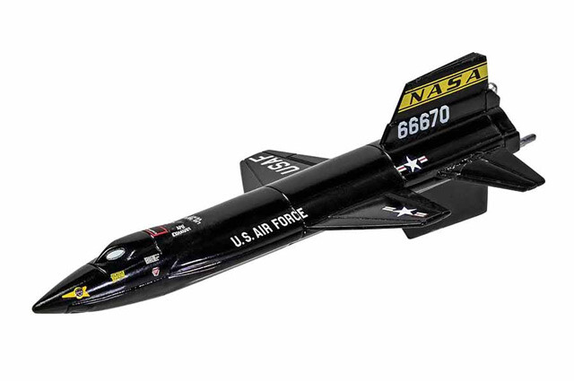 Corgi 1/144 X-15 Spacecraft #56-6670 NASA