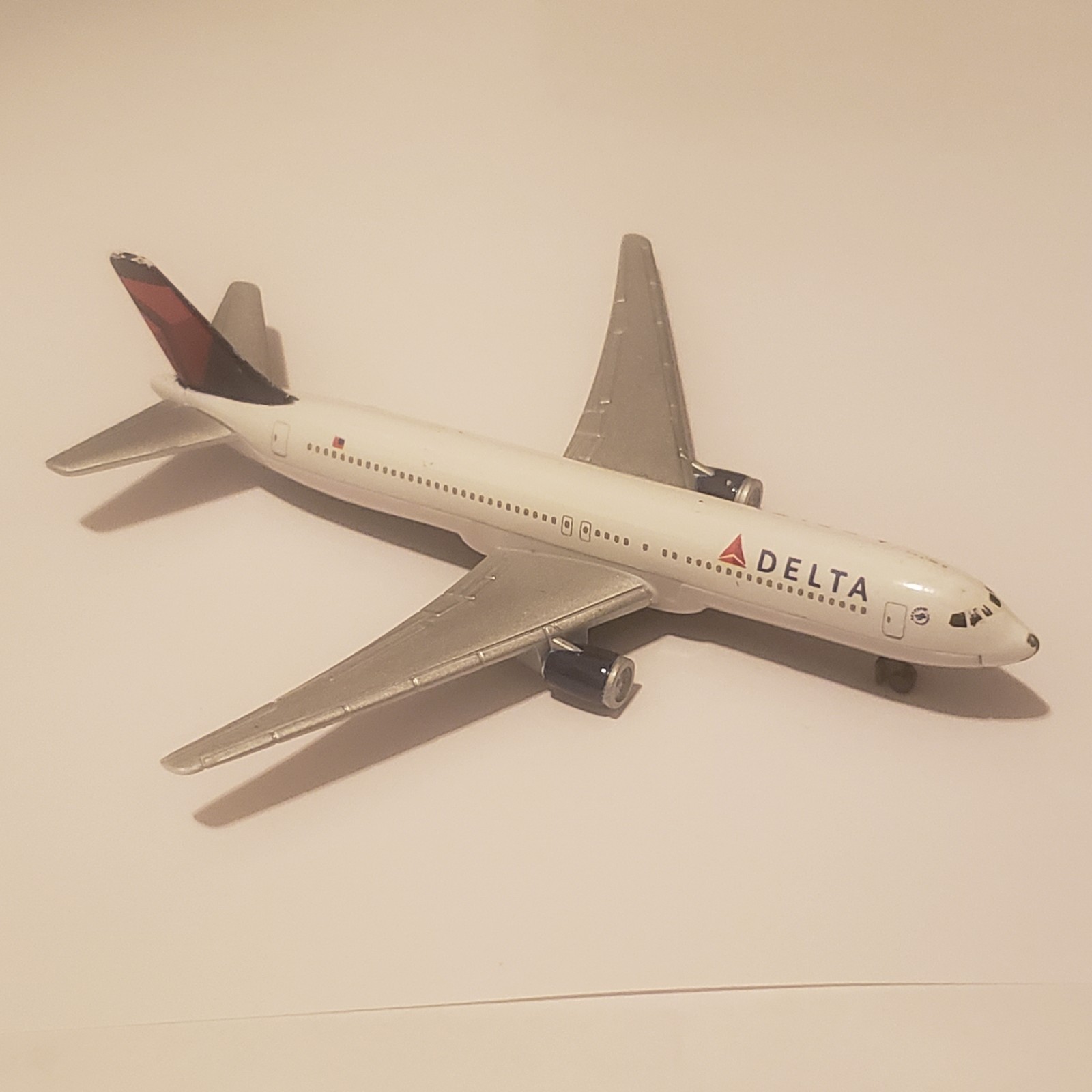 Daron Die-cast Delta Airlines AIRBUS A350 Good condition