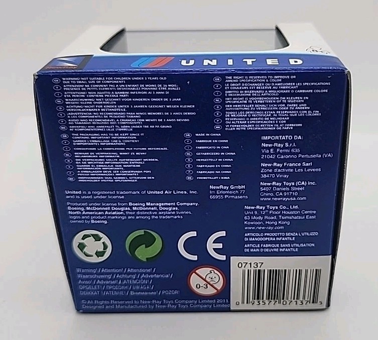New Ray Sky Pilot 1:800 Scale United Airlines Boeing 767 – 300 Diecast 2011