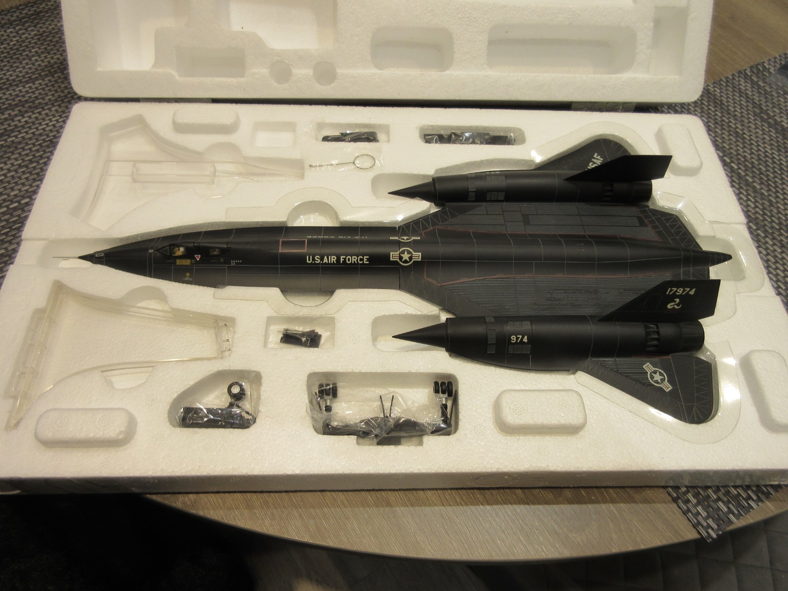 Century Wings Lockheed SR-71A Blackbird USAF 9th SRW 61-7974 “ICHIBAN” 1968