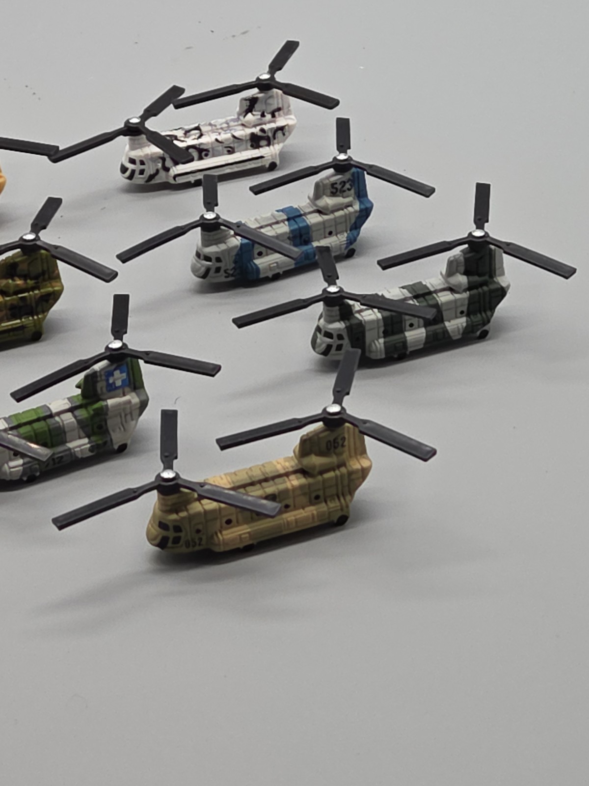 Hot Wheels Planet Micro CH-47 Chinook Transport Helicopter Military Lot Of 7