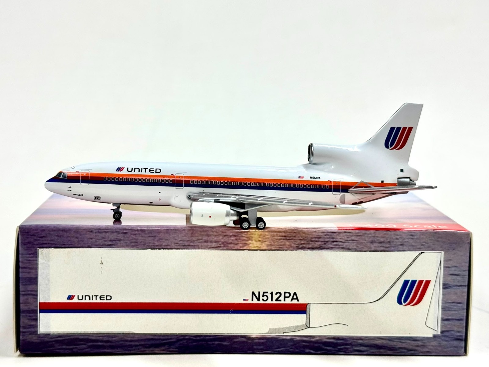 Aeroclassics Scale 1:400 United Airlines Lockheed L-1011-500 Tristar N512PA