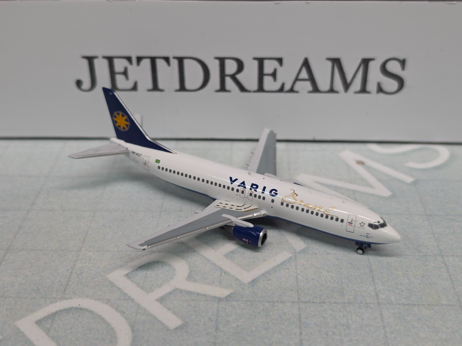 1/400 VARIG BRASIL BOEING 737-400 1996’S COLORS PP-VQT PANDA MODEL