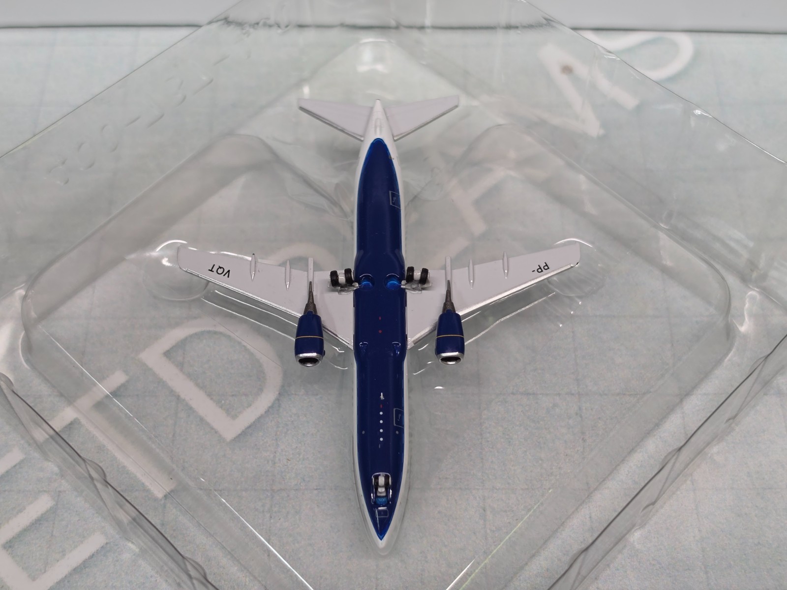 1/400 VARIG BRASIL BOEING 737-400 1996’S COLORS PP-VQT PANDA MODEL