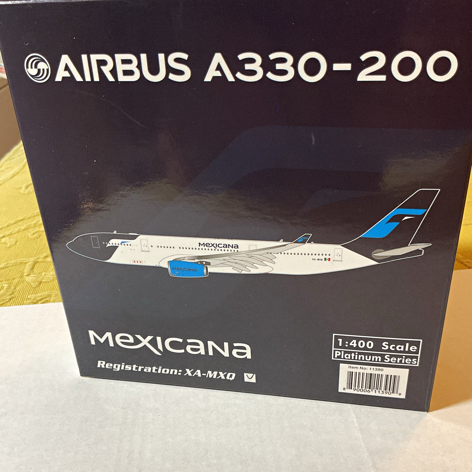 Mexicana Airbus A330-200 XA-MXP 1:400 Diecast Limited Edition w/ Stand 11390