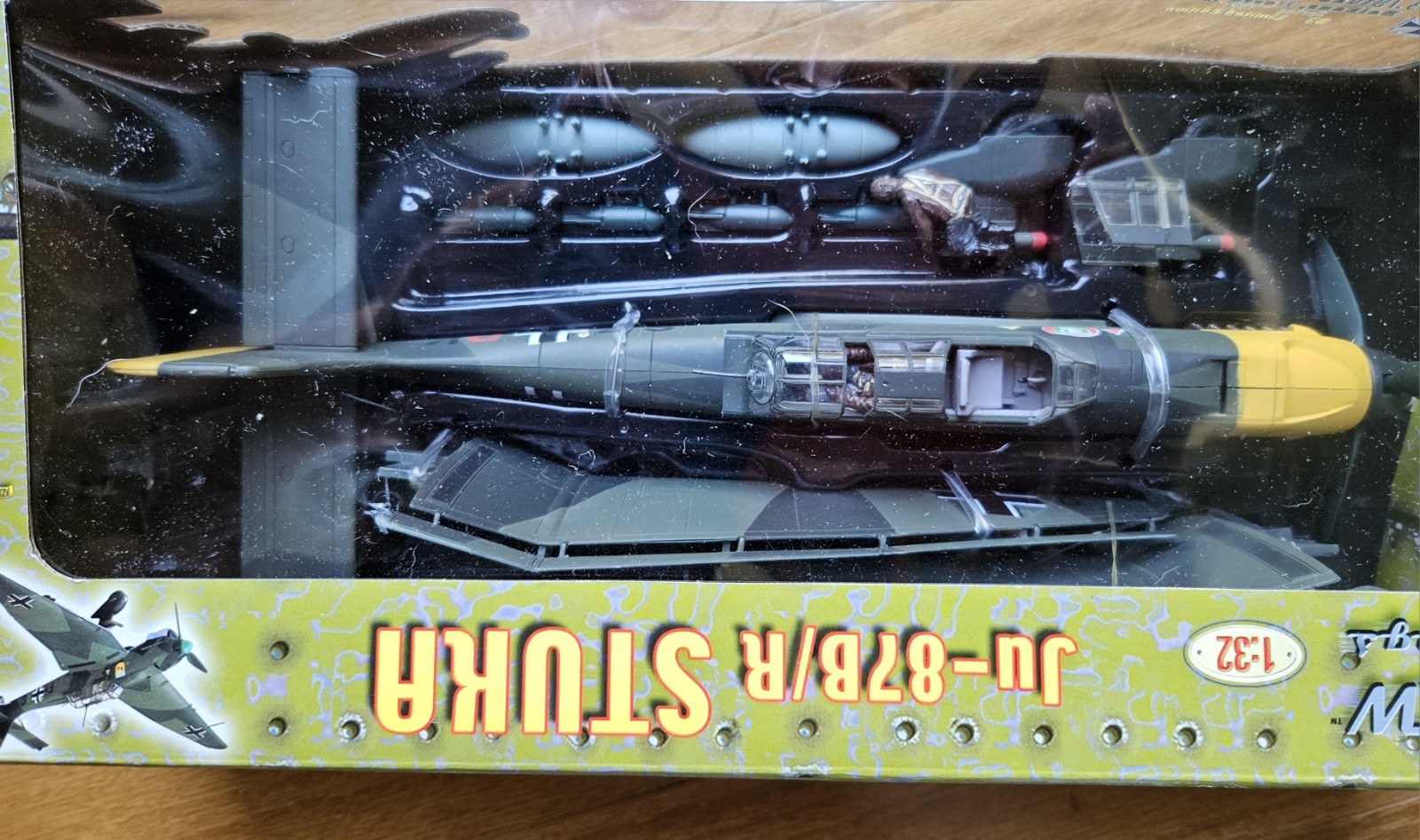 ULTIMATE SOLDIER WWII GERMAN JU-87B STUKA DIVE BOMBER 1:32 SCALE MIB