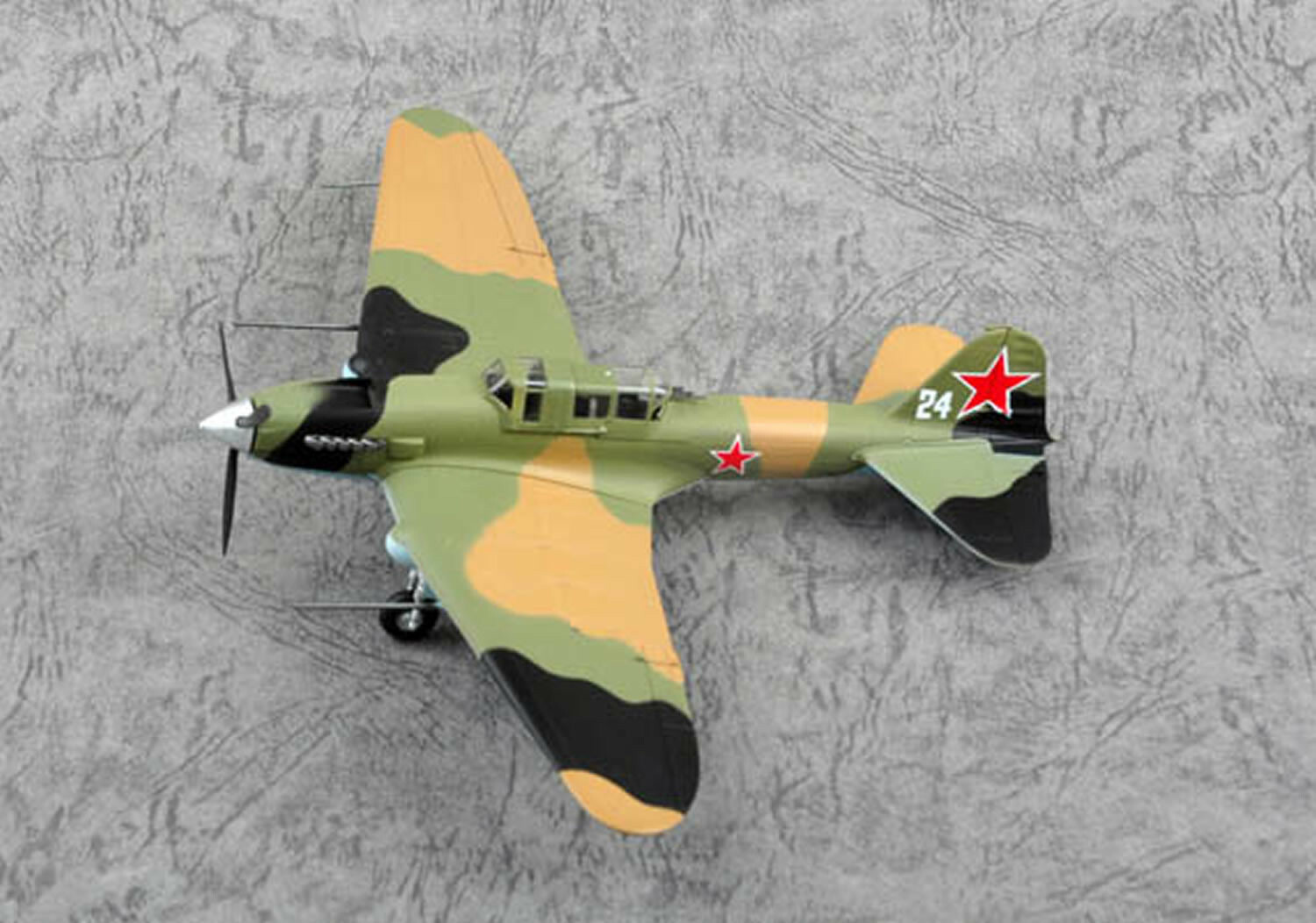 Easy Model 1/72 Soviet IL-2M3 “White 24” 2nd AE,Plast Fighter Model #36412