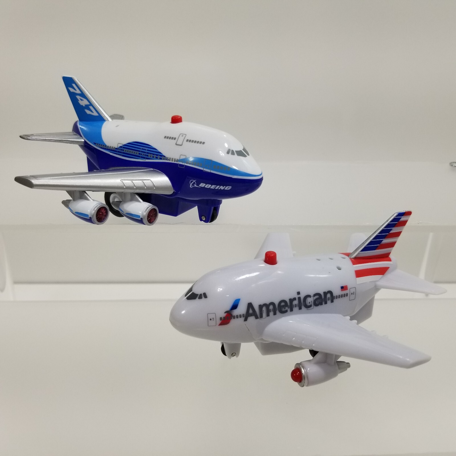 Daron Worldwide Trading: Boeing & American 747 Jets – Pullback, Lights, & Sounds