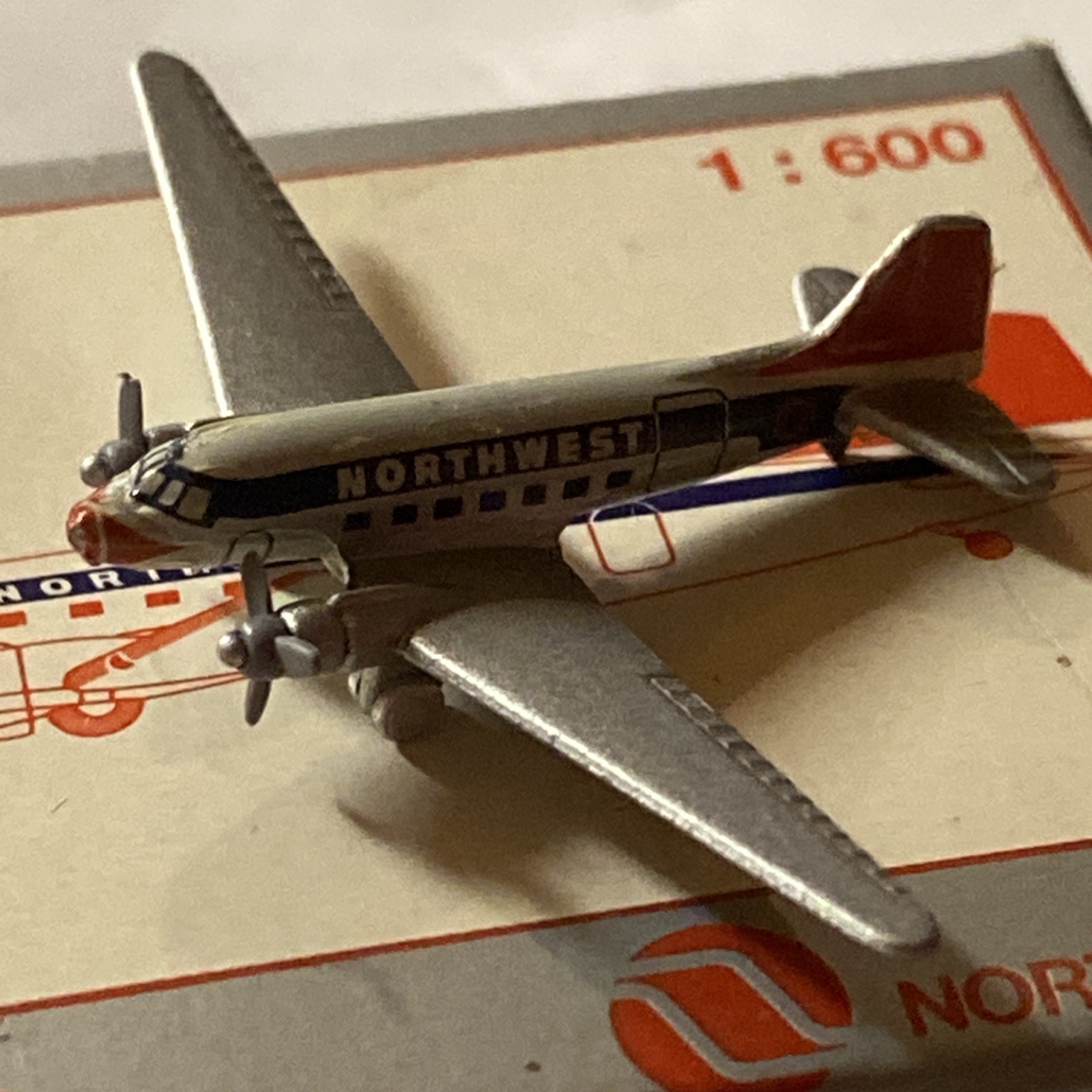 Schabak 1:600 Diecast Airplane Nr.932/37 Douglas DC-3 Northwest. with Box
