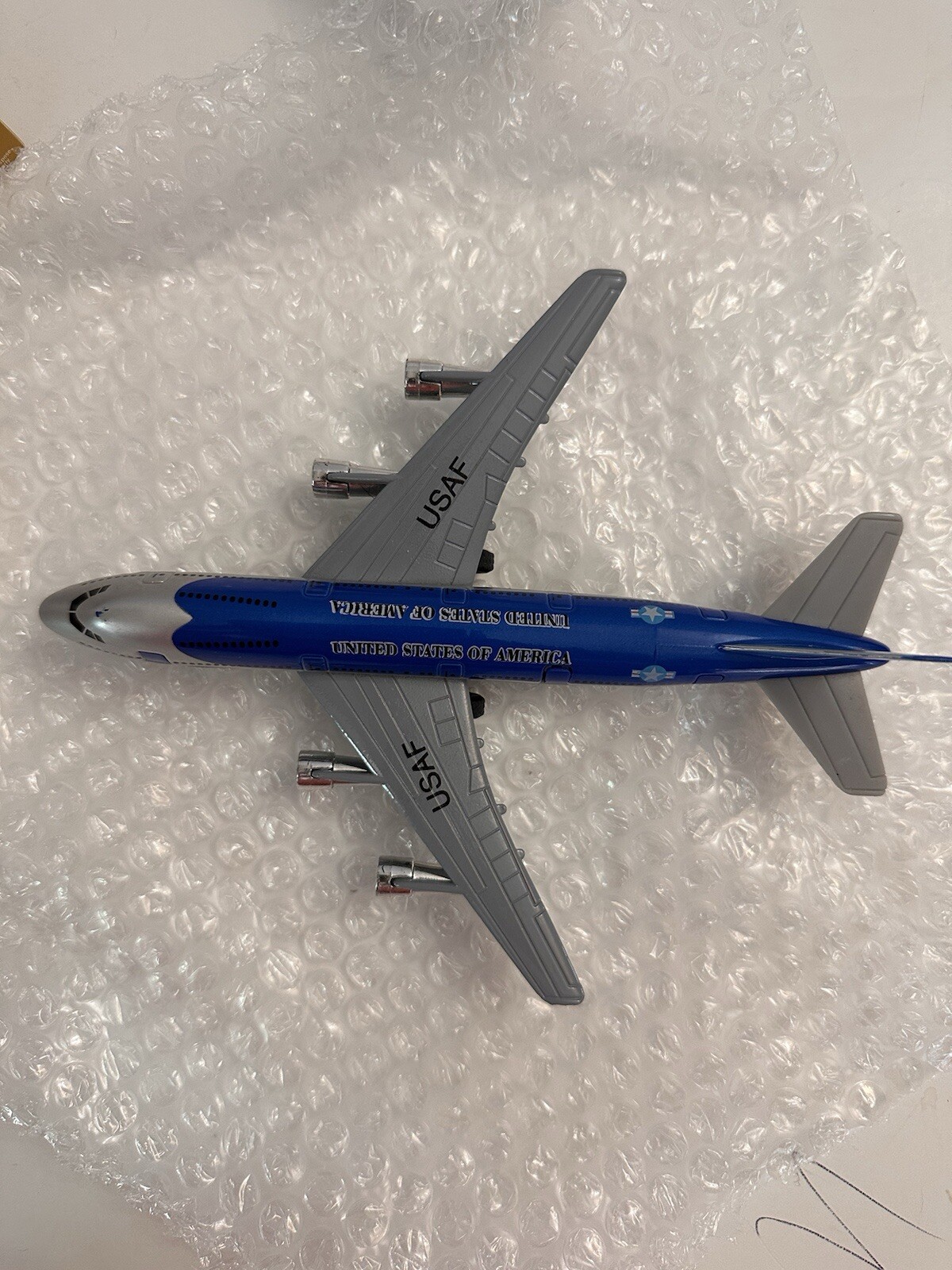 Delta Darion Airport Playset. Includes USAF Pull Back Air Force One Doors Open.