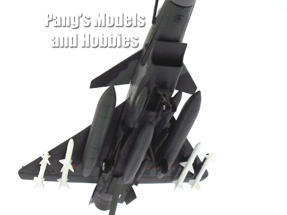 Chengdu J-10 Vigorous Dragon PLAAF – Chinese Air Force 1/72 Scale Diecast Model