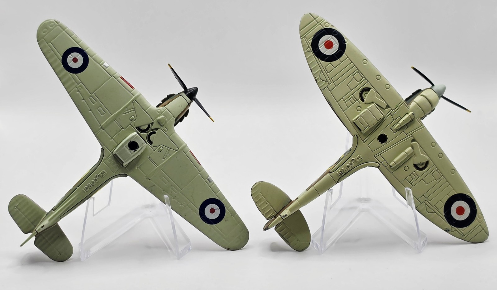 Corgi CS90686 Spitfire Hurricane Battle of Britain Diecast 2-Plane Set RAF