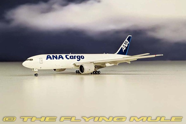 JC Wings 1:400 777-200 ANA Cargo JA771F Flaps Down Configuration