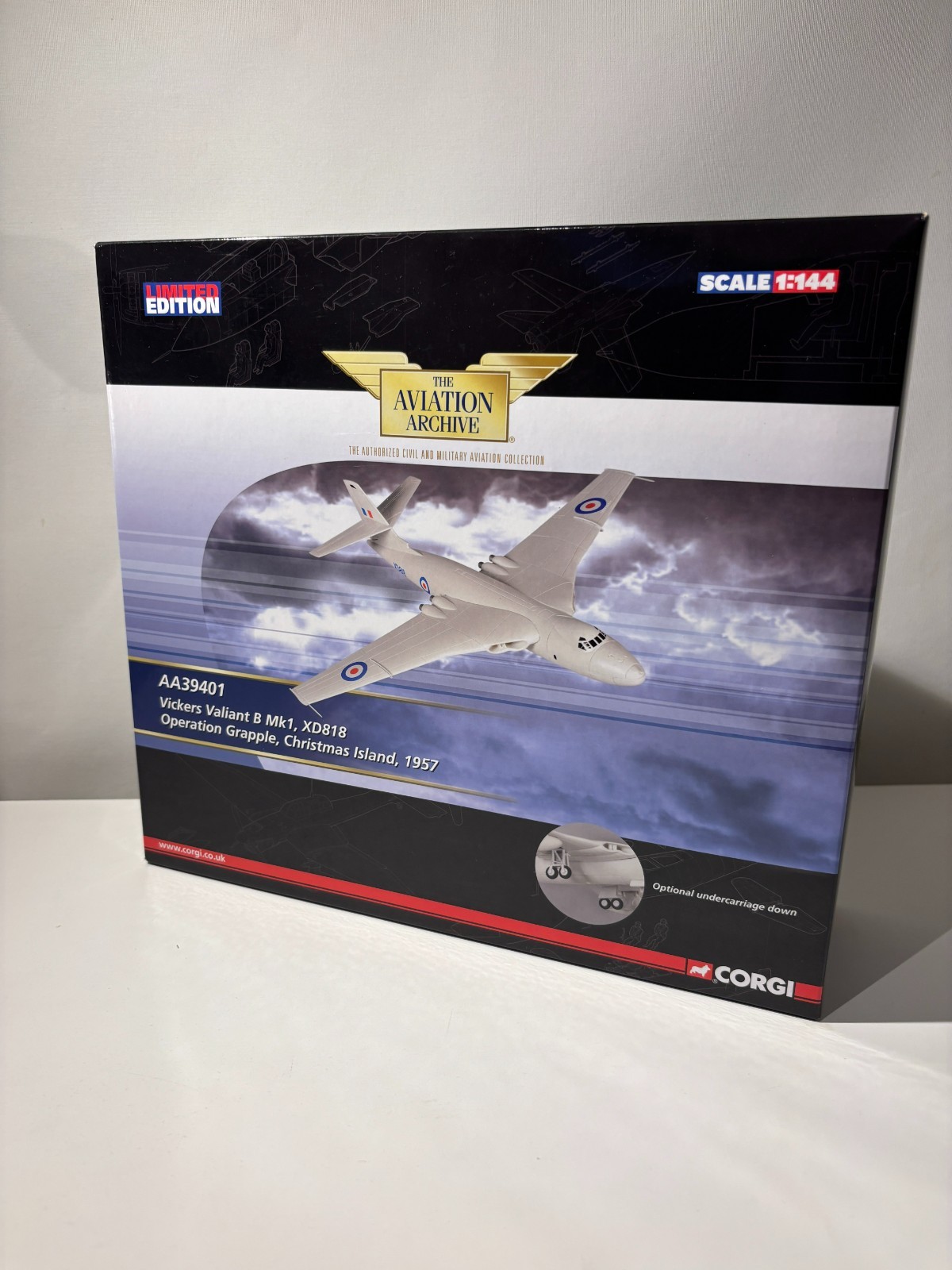 Corgi AA39401 Vickers Valiant B Mk1, XD818, Operation Grapple, Christmas Island
